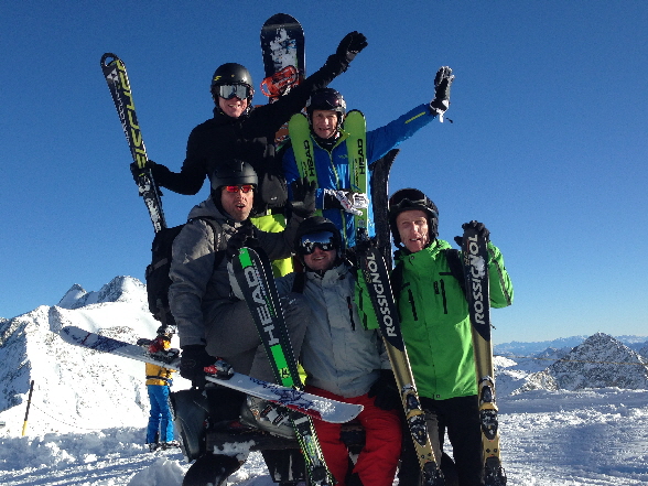 TEAM FIVE STUBAI